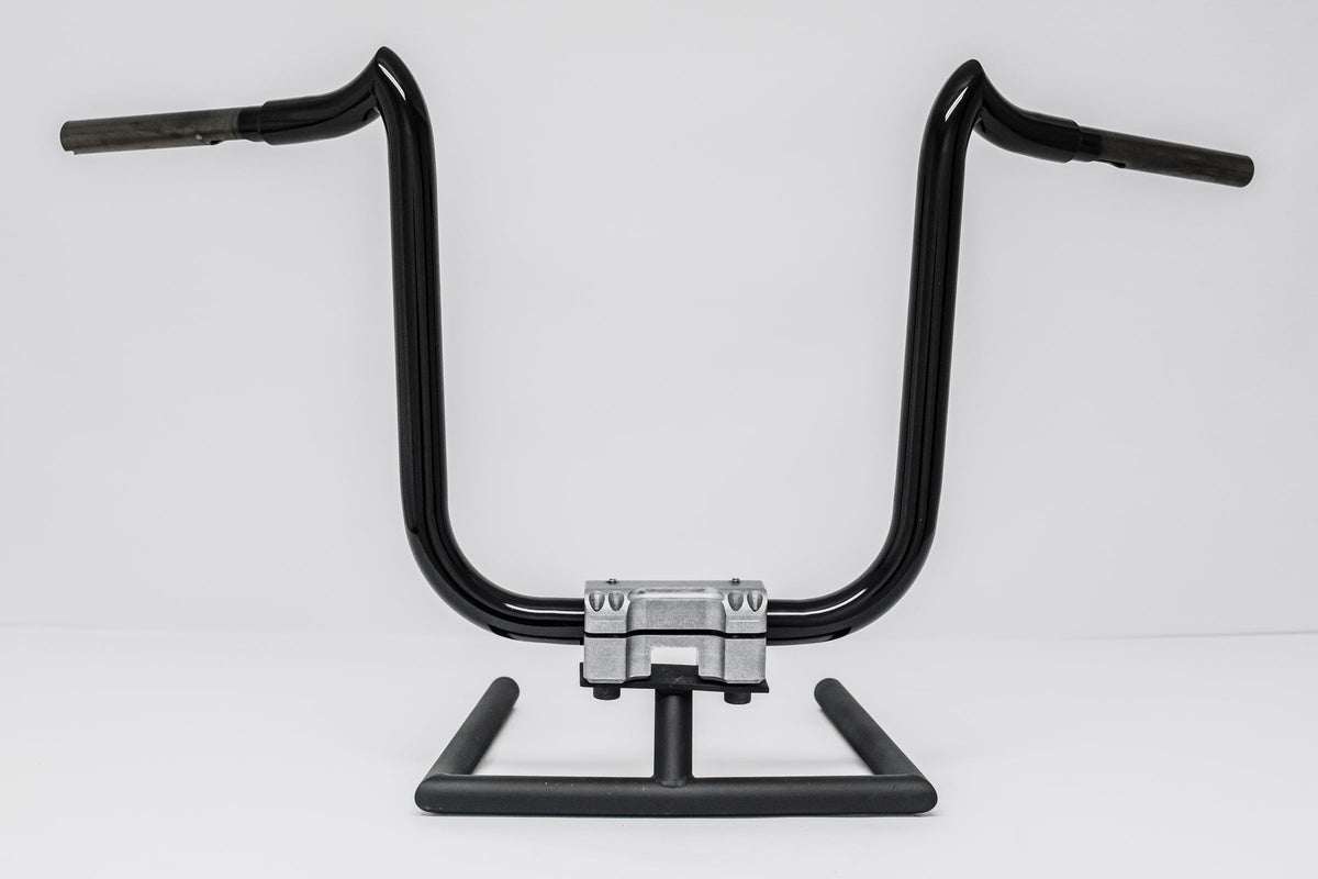 KST Double Trouble Handlebars (1996-2022 Road King/Custom/Classic) – black bar, front view