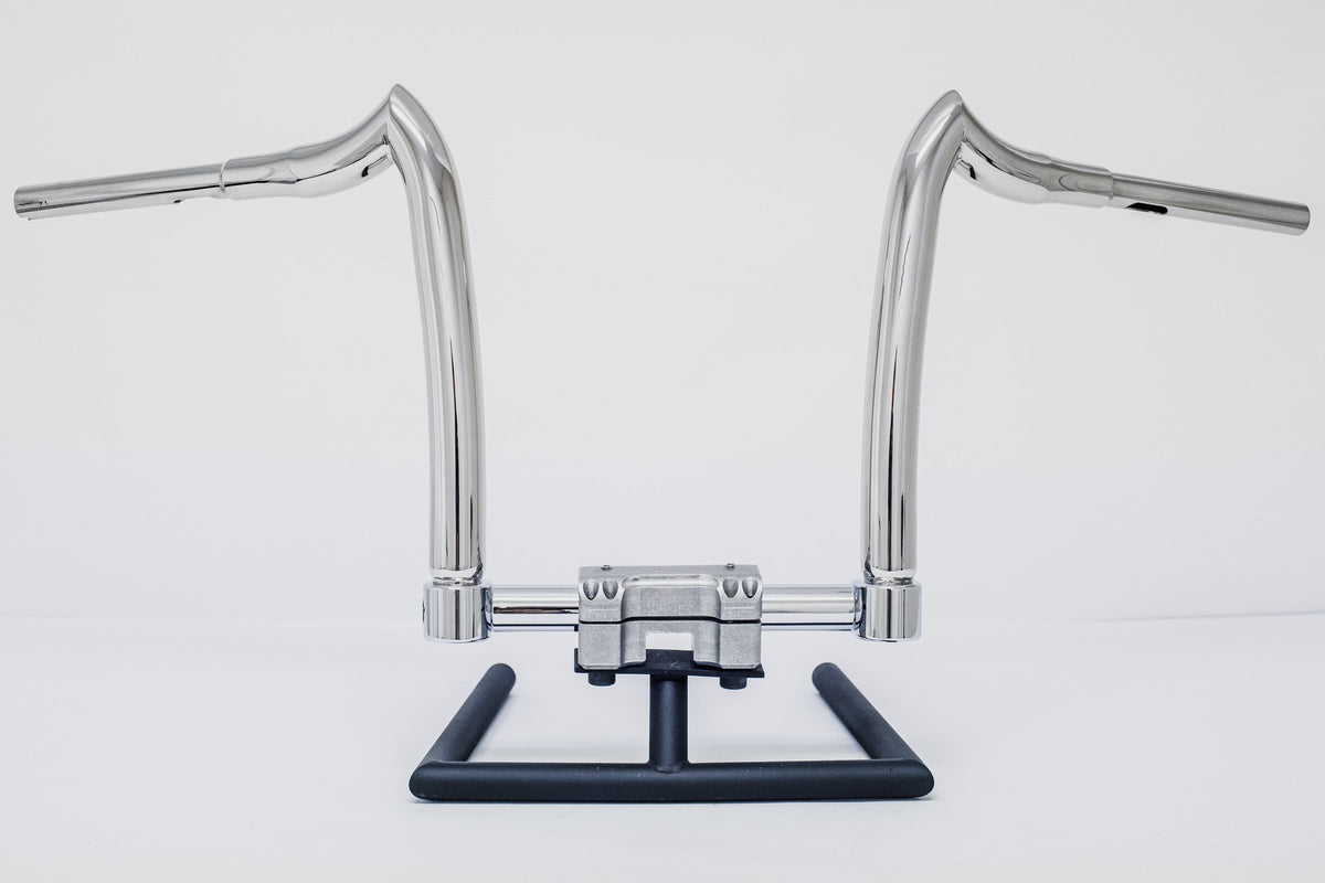 KST Spearhead Handlebars (2014-2025 Road King Special/CVO) – polished stainless steel bar, front view
